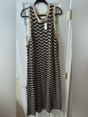 Old Navy Black and Cream Wave-Stripe Knit A-Line Dress